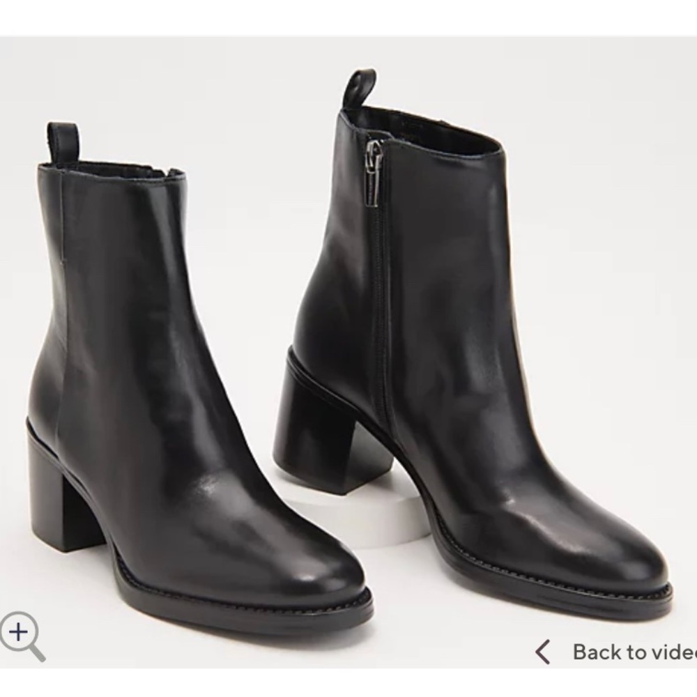 NWT Vince Camuto Zeorsh Bootie